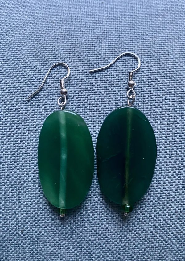 Oorbellen met groene kwarts kralen